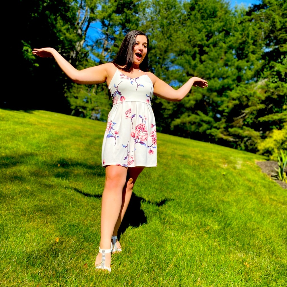 Adorable short floral dress